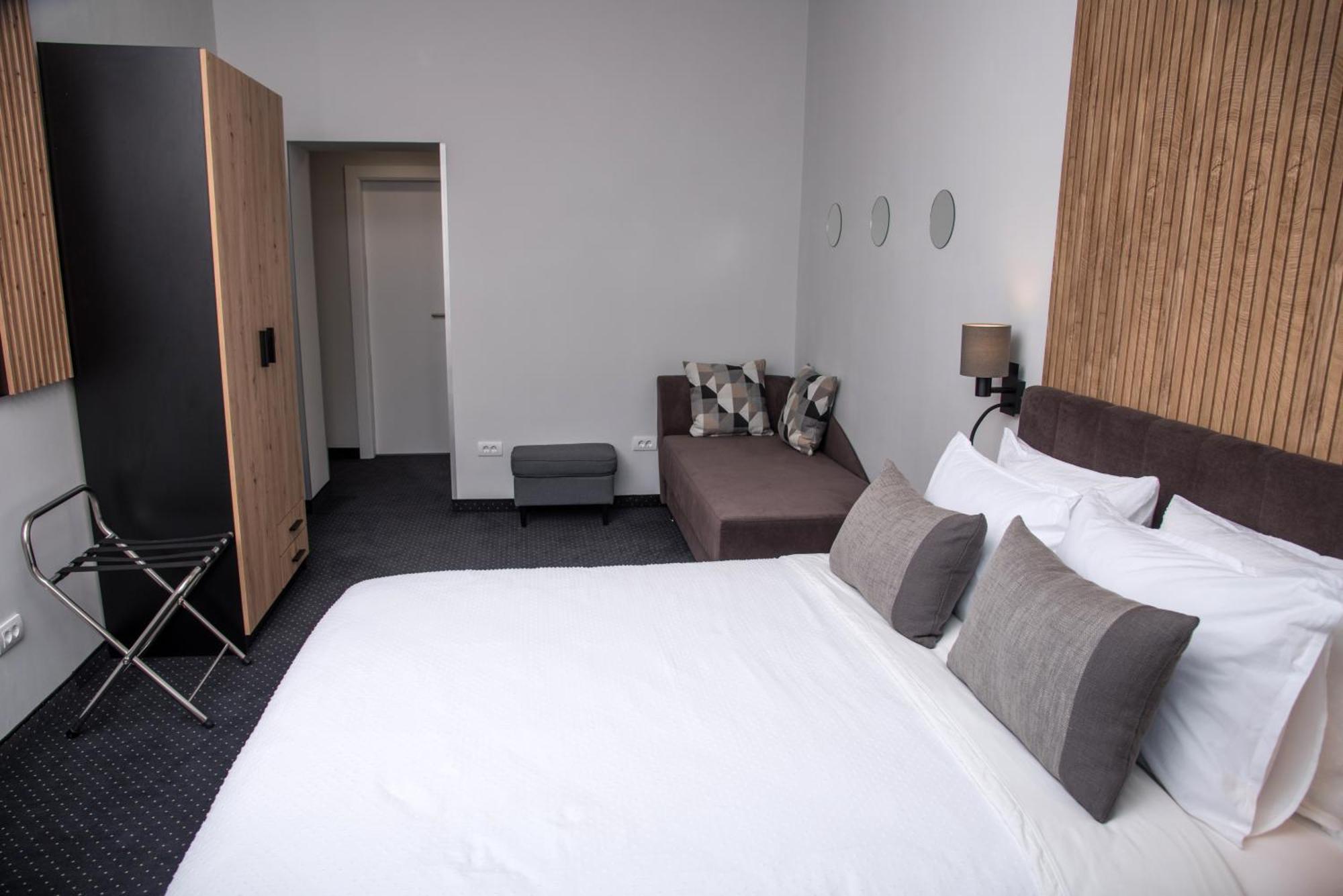 Republic Square Luxury Suites Beograd Bagian luar foto